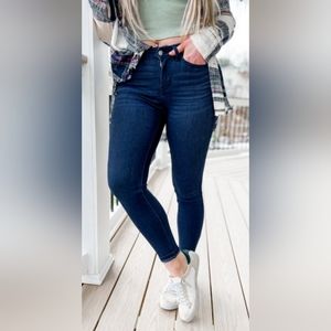 *FINAL SALE* Judy Blue Dark Wash Non-Distressed Skinny Jeans